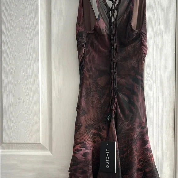 Elegant Brown Mini Dress - Picture 3 of 3